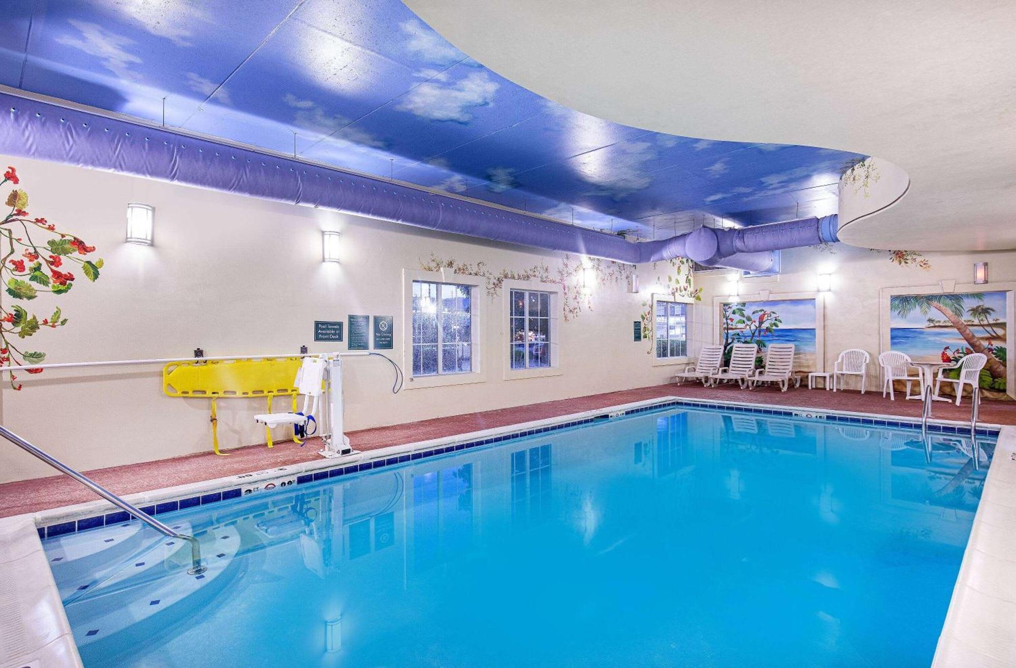 La Quinta By Wyndham Боулинг Грин Экстерьер фото